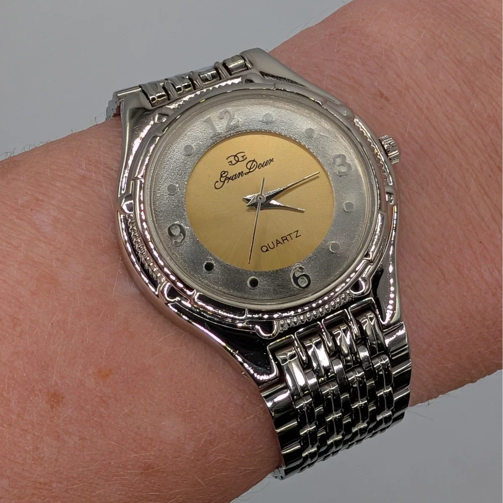 Gran Deux Swiss Quartz Watch 32mm Two Tone Sunburst Dial Mens‎ Unisex Bracelet